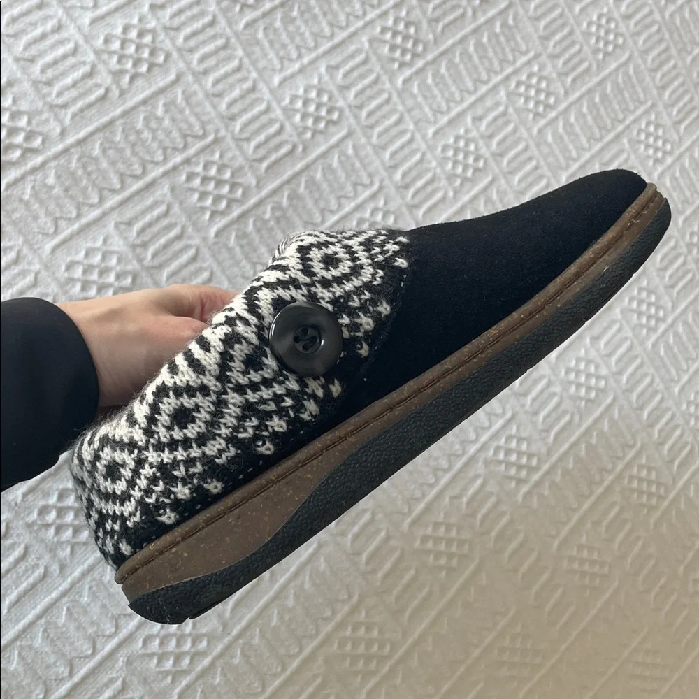 Clarks leather indoor outdoor Women's Black Slippers fleece lined - Picture 10 of 16